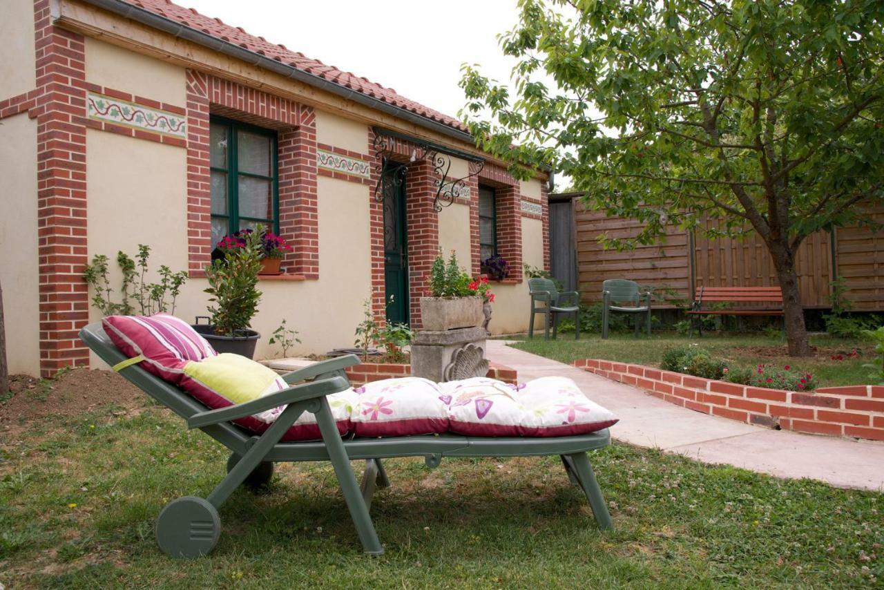 Le Petit Saint-Julien Saint-Julien-les-Villas Exterior foto